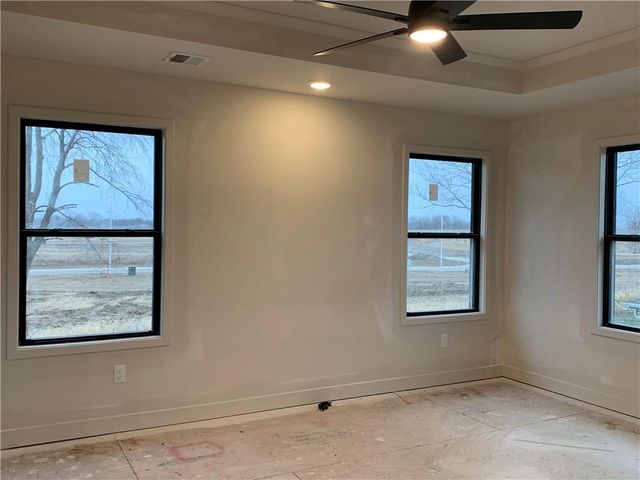 10427 N Mulberry Street, Kansas City, MO 64155