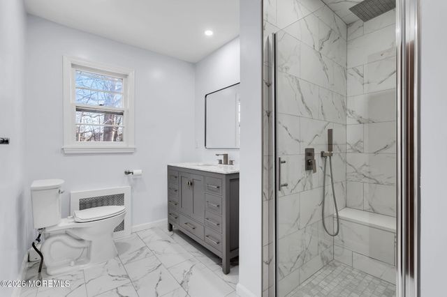 15 Lexington Avenue, Toms River, NJ 08753