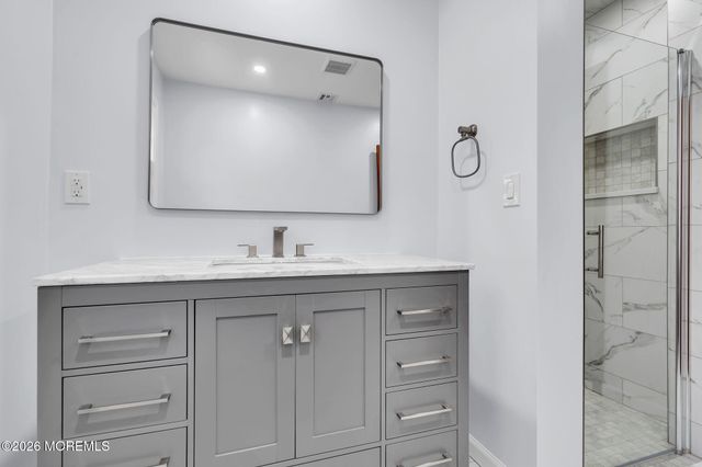 15 Lexington Avenue, Toms River, NJ 08753