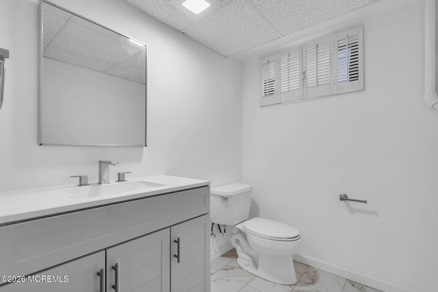 15 Lexington Avenue, Toms River, NJ 08753