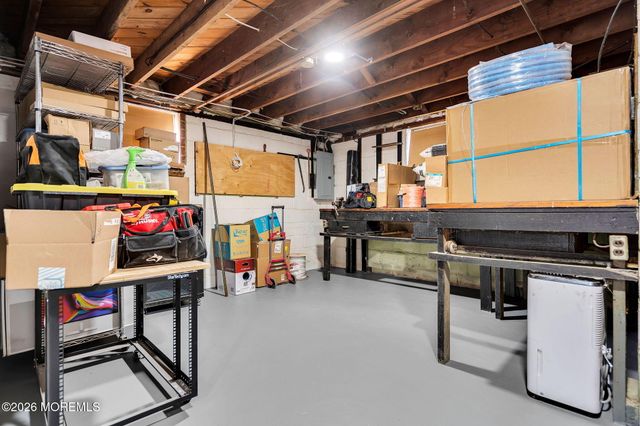 15 Lexington Avenue, Toms River, NJ 08753