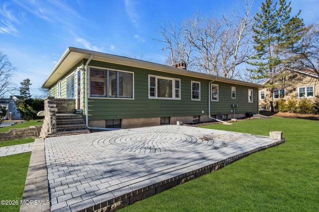 15 Lexington Avenue, Toms River, NJ 08753