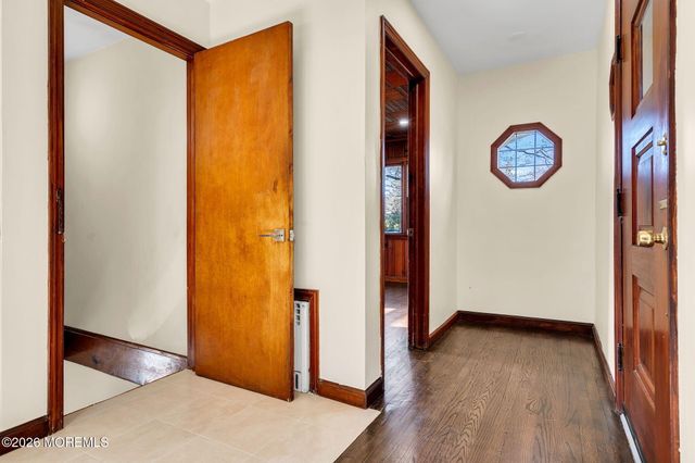 15 Lexington Avenue, Toms River, NJ 08753