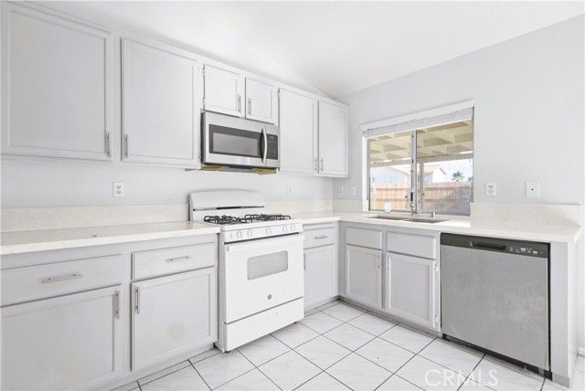 13339 Cabana Way, Victorville, CA 92392