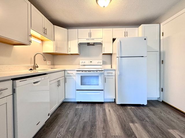 128 North Street 6, Newton, MA 02460