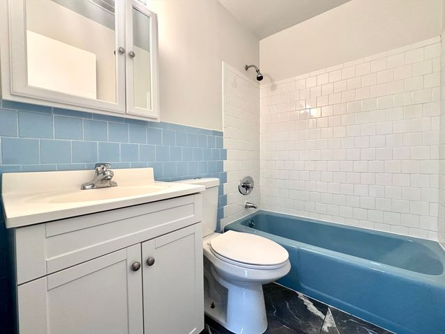 128 North Street 6, Newton, MA 02460