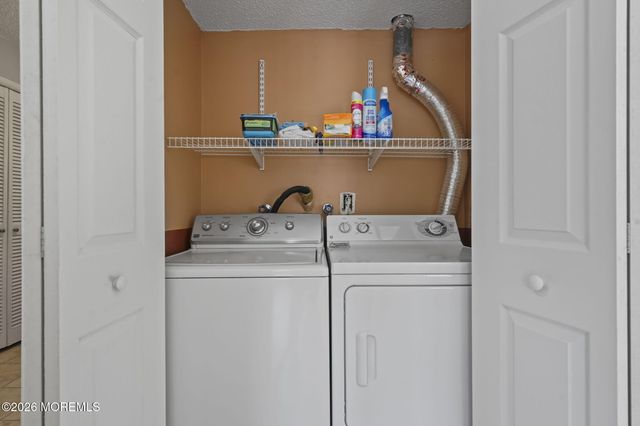 303 Larkspur Lane, Jackson, NJ 08527