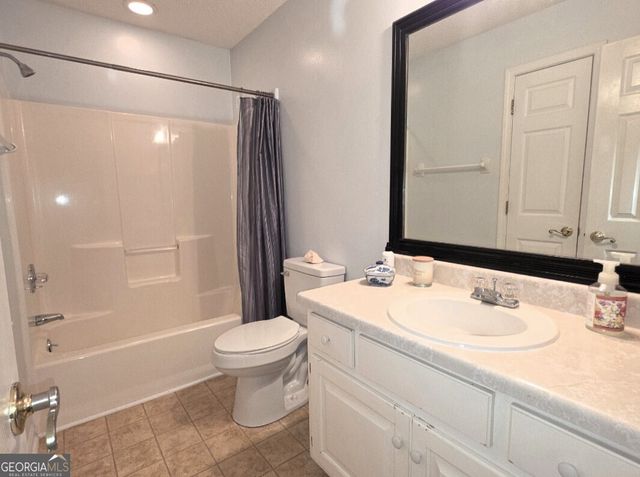 134 Sovereign Trail, Brooks, GA 30205