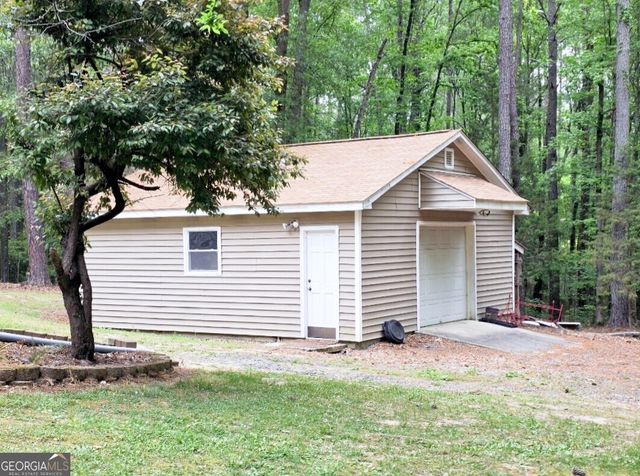 134 Sovereign Trail, Brooks, GA 30205
