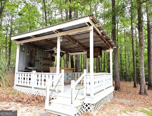 134 Sovereign Trail, Brooks, GA 30205