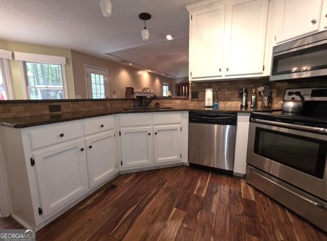 134 Sovereign Trail, Brooks, GA 30205