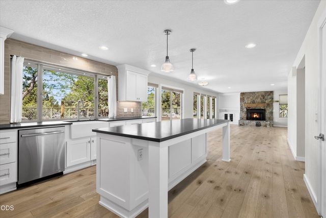 62846 Montara Drive, Bend, OR 97701