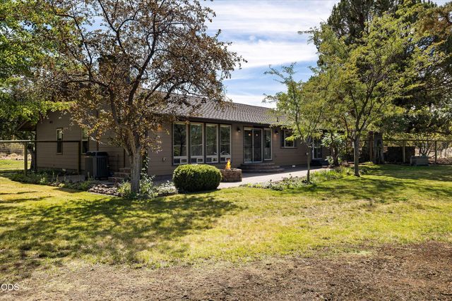 62846 Montara Drive, Bend, OR 97701