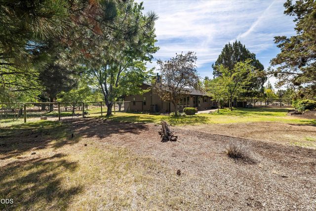 62846 Montara Drive, Bend, OR 97701