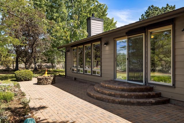 62846 Montara Drive, Bend, OR 97701