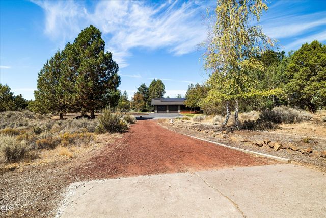 62846 Montara Drive, Bend, OR 97701