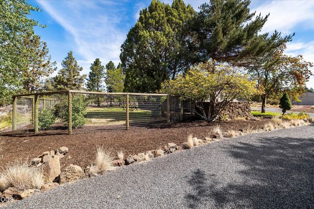 62846 Montara Drive, Bend, OR 97701