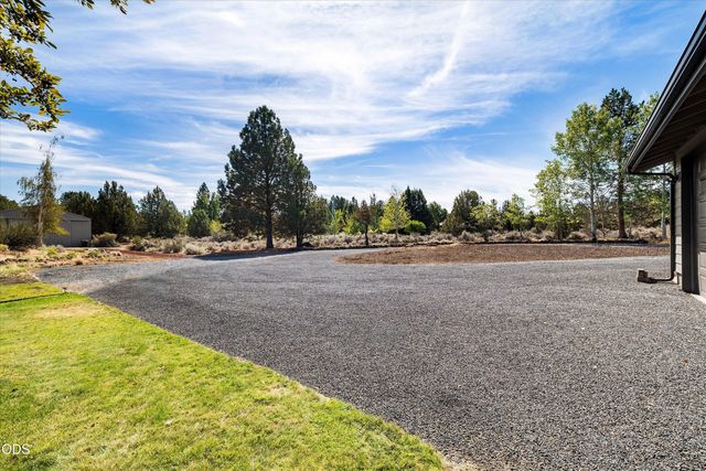 62846 Montara Drive, Bend, OR 97701