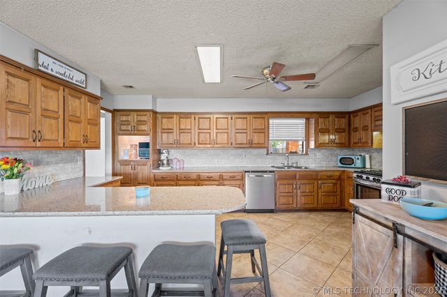 308 Martin Lane, Dewey, OK 74029