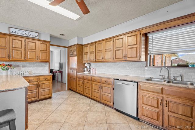 308 Martin Lane, Dewey, OK 74029