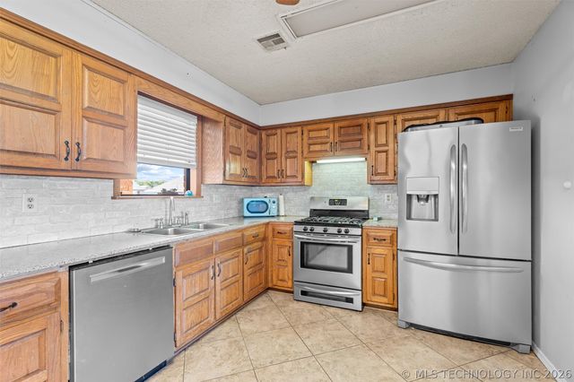 308 Martin Lane, Dewey, OK 74029