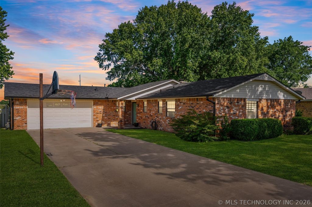 308 Martin Lane, Dewey, OK 74029