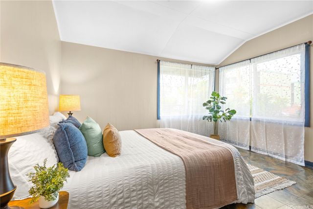 1041 Ehoeho Avenue, Wahiawa, HI 96786