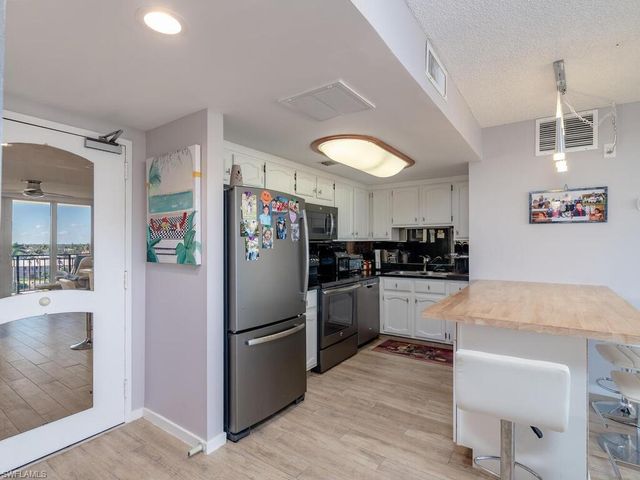 180 Seaview CT 612, Marco Island, FL 34145