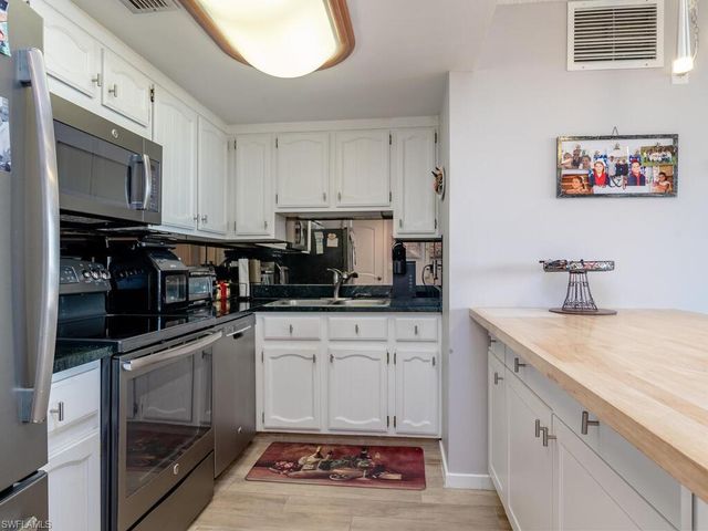 180 Seaview CT 612, Marco Island, FL 34145