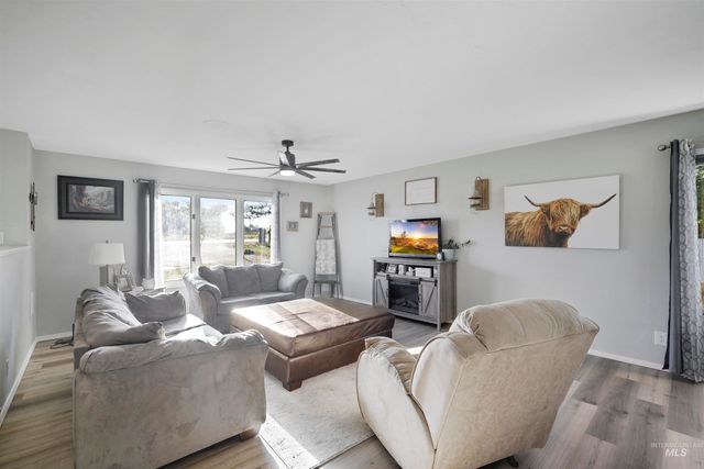 1120 S Stevens Street, Filer, ID 83328