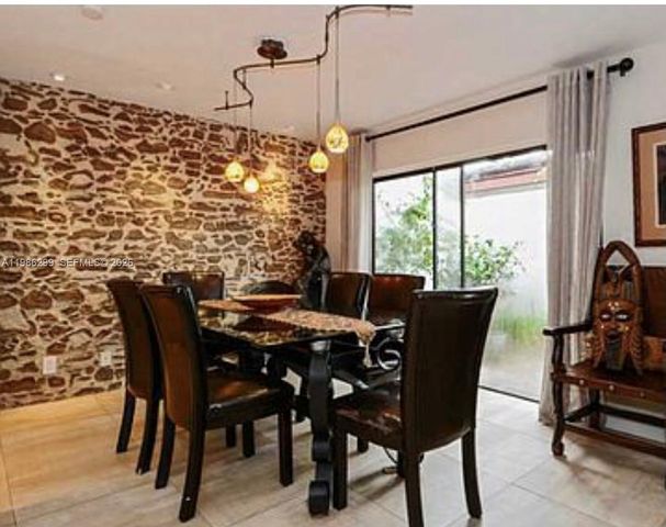 2991 Lakewood Ln 329, Hollywood, FL 33021