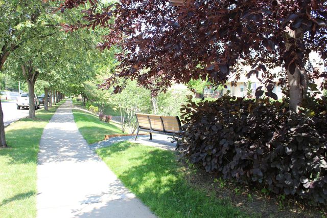3712 Wooddale Avenue S 10, Saint Louis Park, MN 55416
