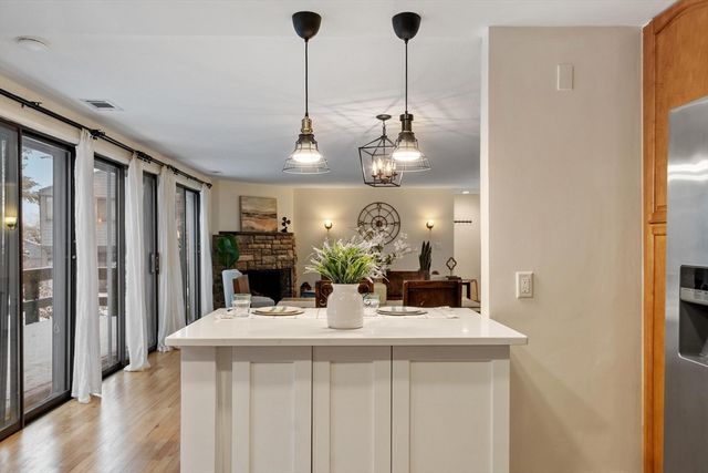 237 Brown Bear Crossing 237, Acton, MA 01720