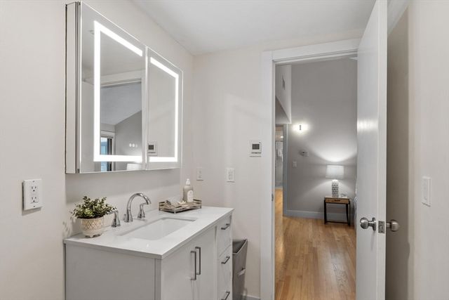 237 Brown Bear Crossing 237, Acton, MA 01720