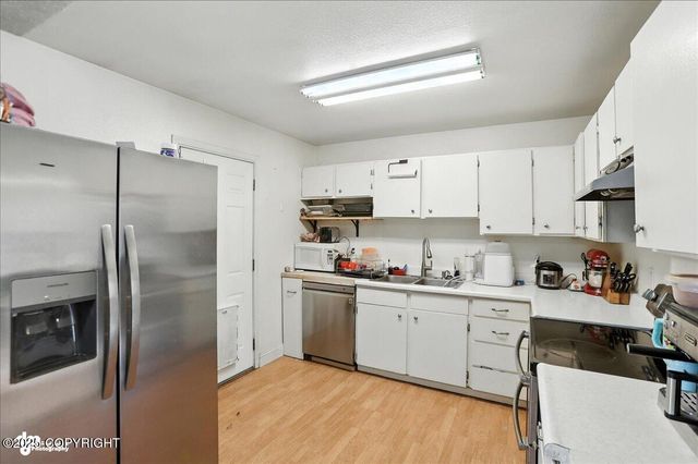 9931 Chelatna Circle, Anchorage, AK 99515