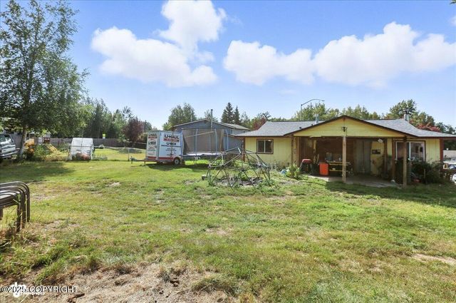 9931 Chelatna Circle, Anchorage, AK 99515