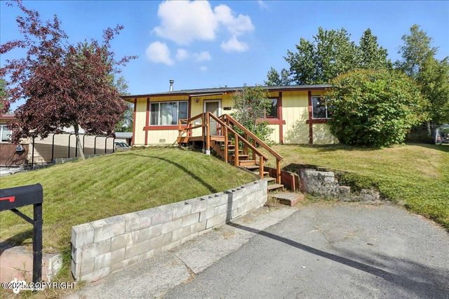 9931 Chelatna Circle, Anchorage, AK 99515