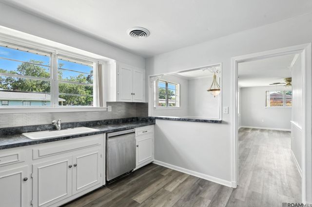 900 Keller Ave, Westwego, LA 70094