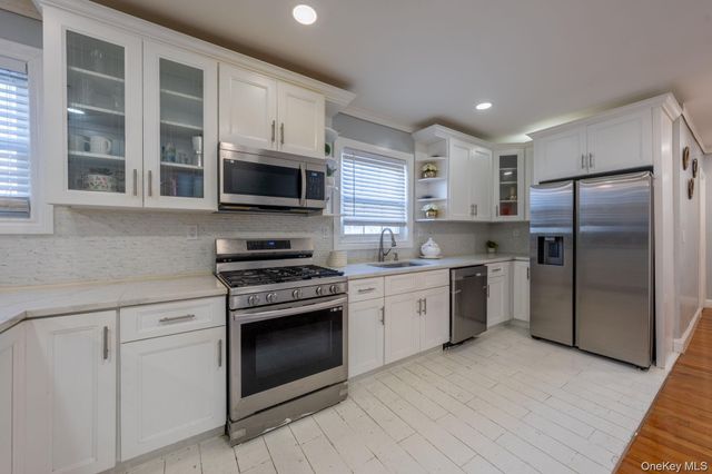 11601 221st Street, Cambria Heights, NY 11411