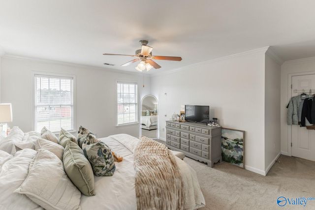 226 Chestnut Oak Circle, Owens Cross Roads, AL 35763