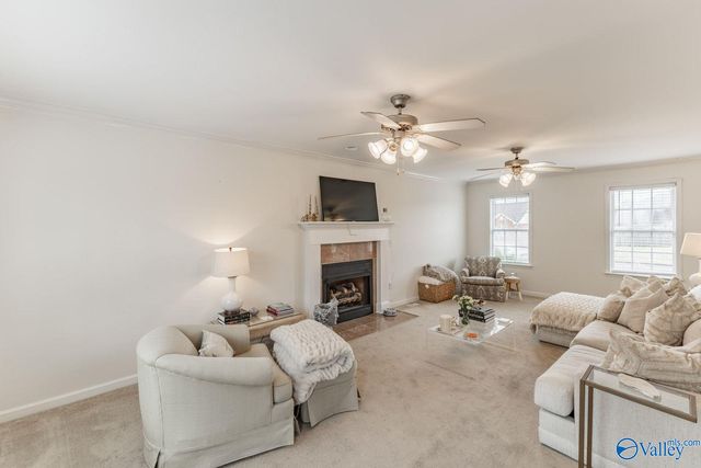 226 Chestnut Oak Circle, Owens Cross Roads, AL 35763