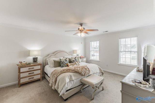 226 Chestnut Oak Circle, Owens Cross Roads, AL 35763