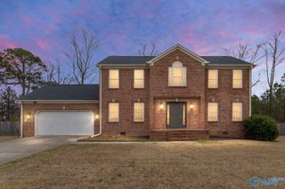 226 Chestnut Oak Circle, Owens Cross Roads, AL 35763