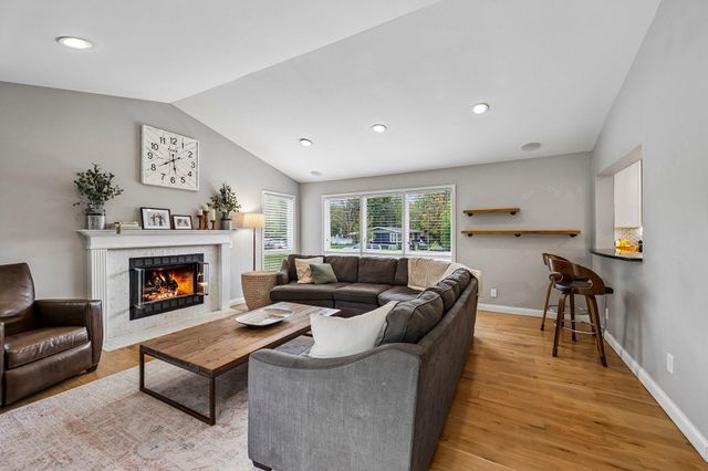 18064 84th Avenue N, Maple Grove, MN 55311