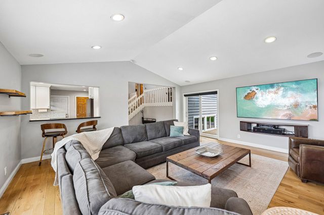 18064 84th Avenue N, Maple Grove, MN 55311
