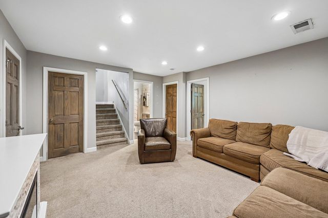 18064 84th Avenue N, Maple Grove, MN 55311