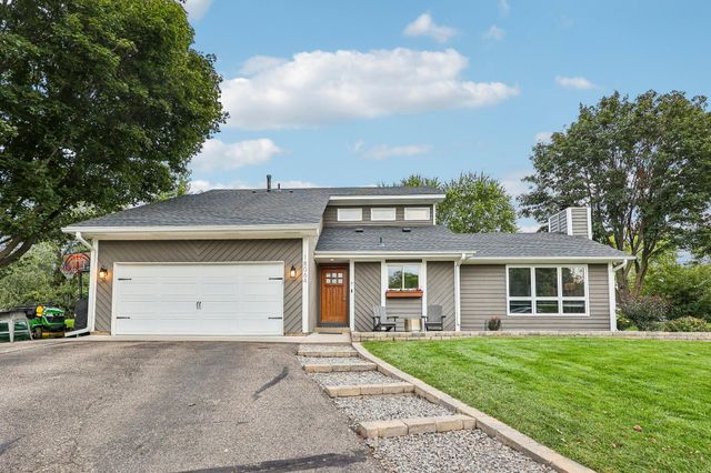 18064 84th Avenue N, Maple Grove, MN 55311