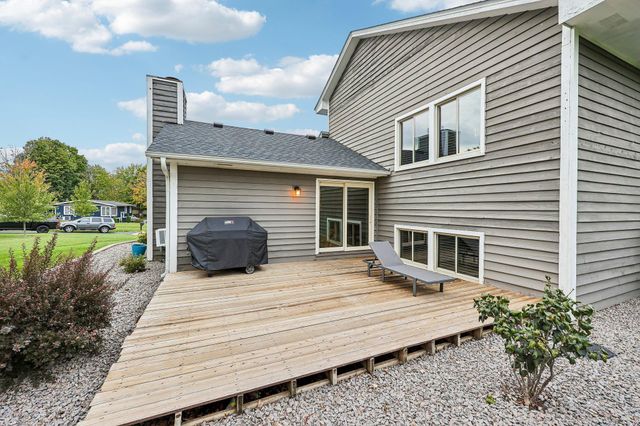 18064 84th Avenue N, Maple Grove, MN 55311
