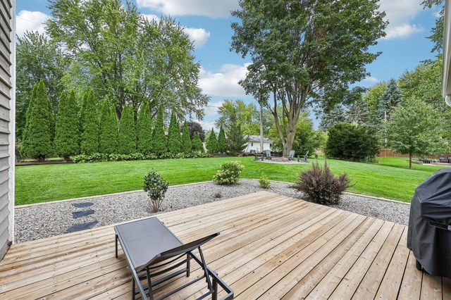 18064 84th Avenue N, Maple Grove, MN 55311