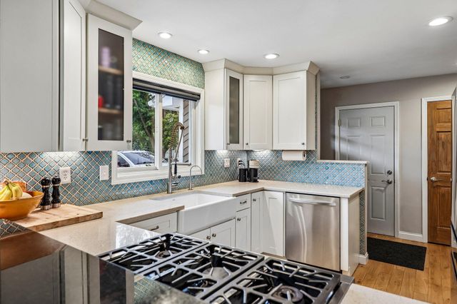 18064 84th Avenue N, Maple Grove, MN 55311